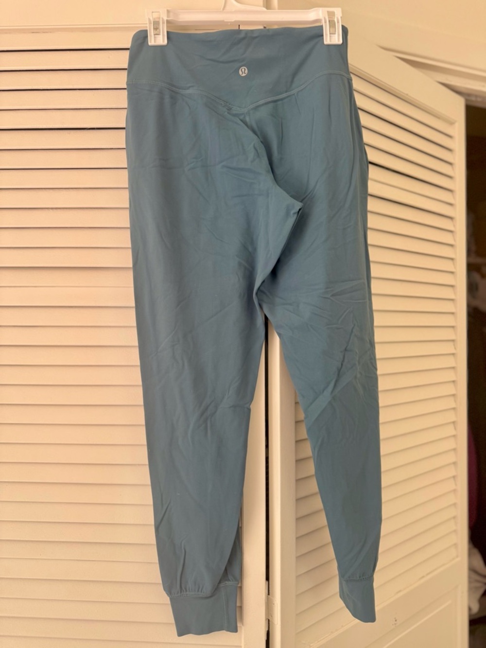 Lululemon - Picture 2 of 5